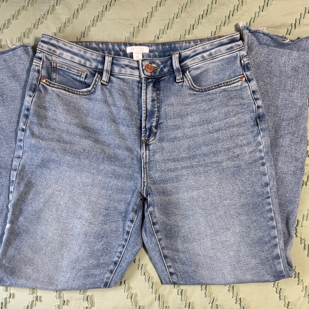 Women’s LC Lauren Conrad high rise curvy skinny jeans in light wash. Worn once